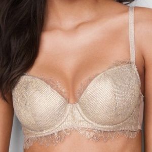 Victoria’s Secret Lined Demi 32DD